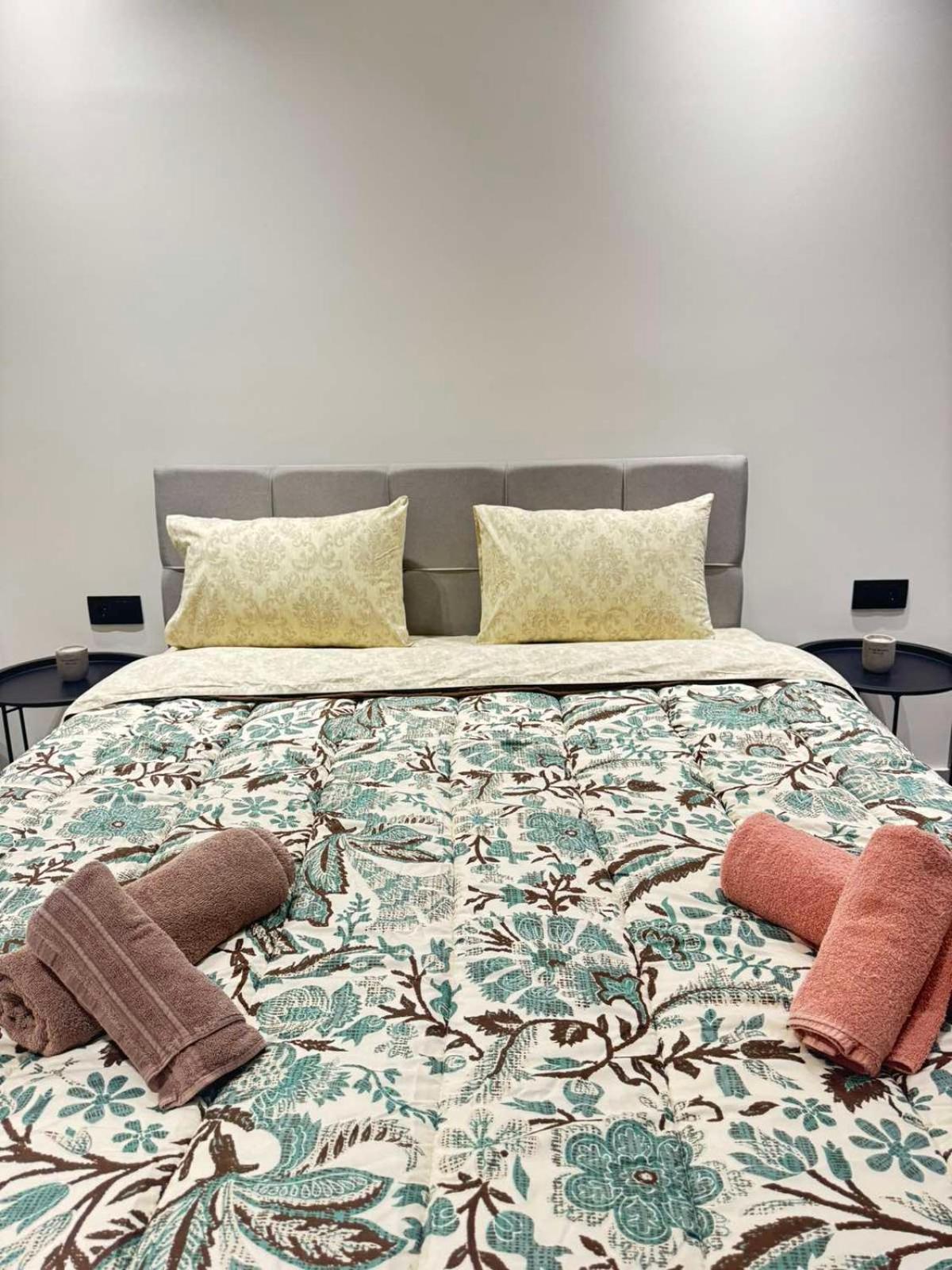 Luna-Your Urban Stay Szaloniki Kültér fotó